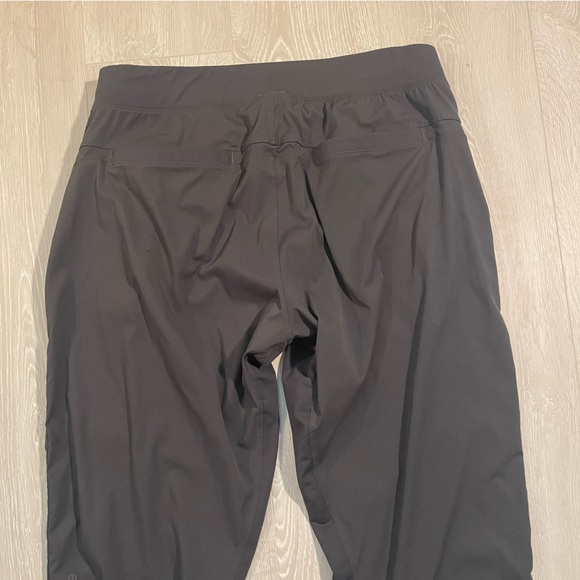 lululemon athletica Men's Dark Gray Joggers - Picture 9 of 12